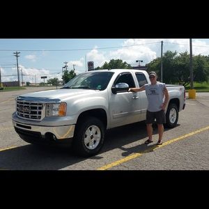 Meet your Posher, Bruce